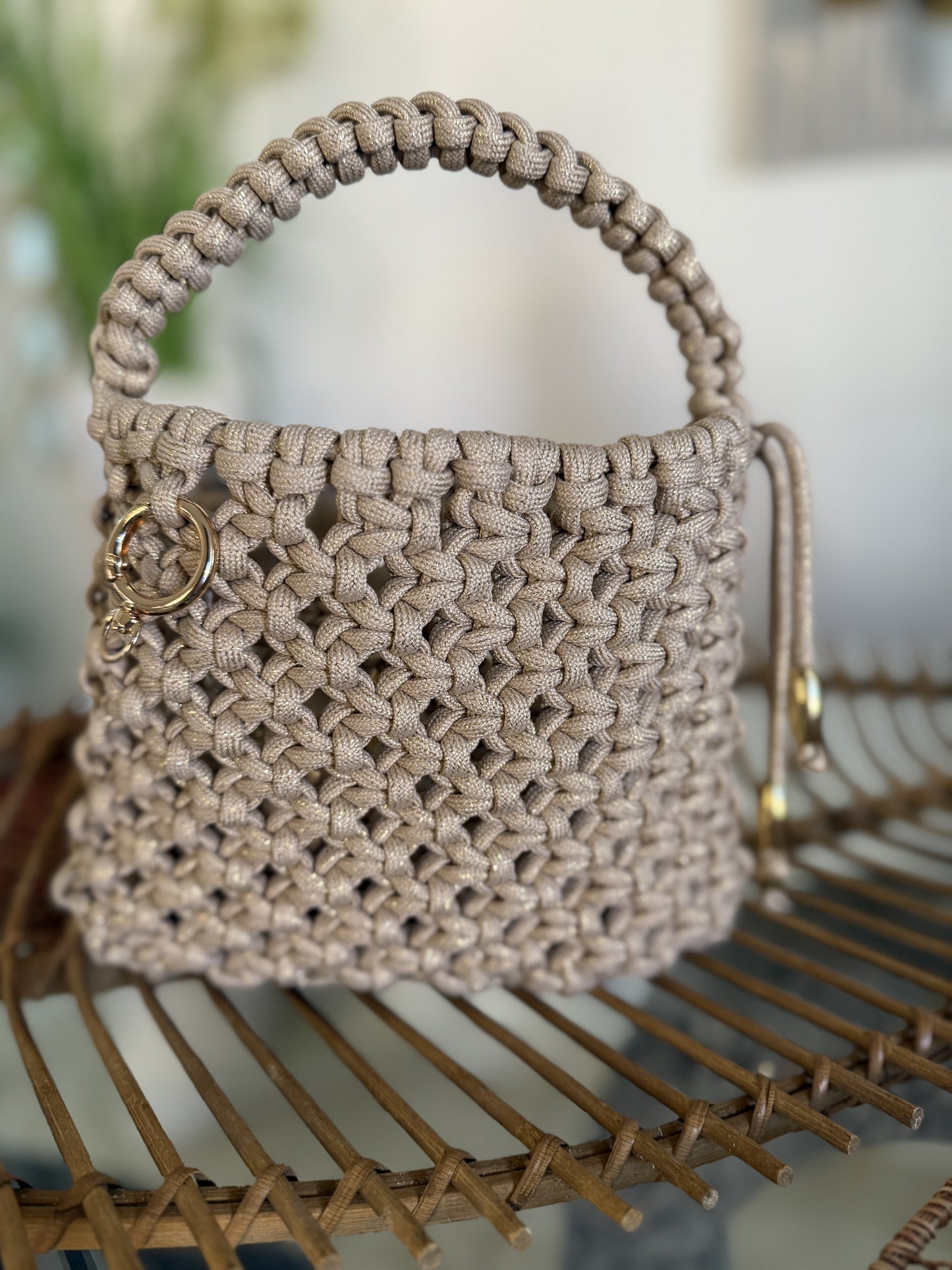 Aruma Bag